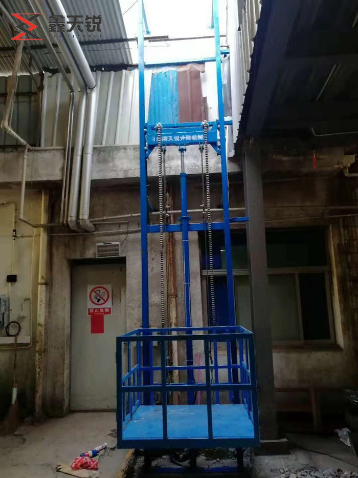 新疆导轨式升降货梯